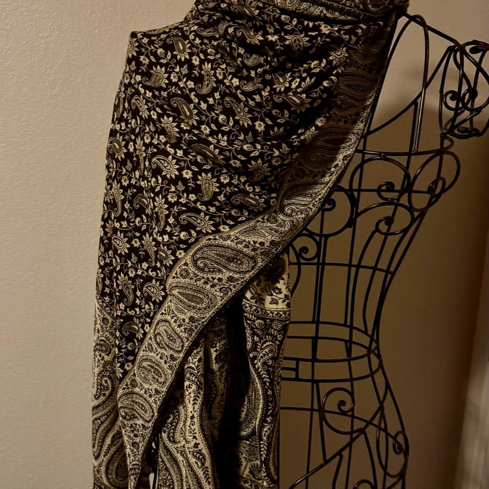 Hand woven Indian Pashmina wrap